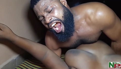 Mas washes and fuck with a sexy body