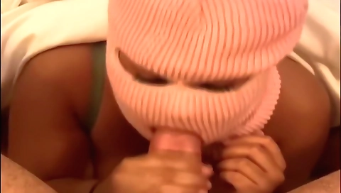 Two girls get their pussies