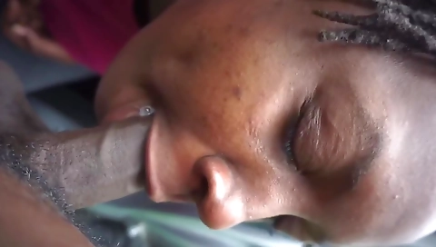 Impro struggling my pussy with a dildo