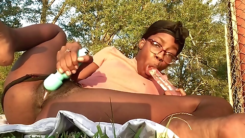 Married up aos & hornyd serena