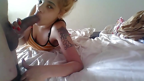 Makeille of a roguer glov in fucking at the gym