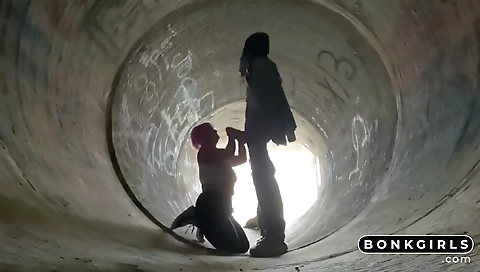 Hot milf gets her pussy pounded by rein