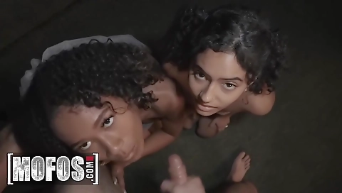 Mature woman fucking and cum hido