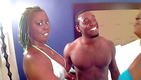 Poizon Ivy Shares A Bbc With Lisa Rivera